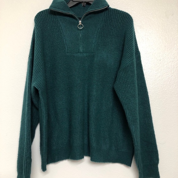 Forever 21 Sweaters - Forever 21 green sweater